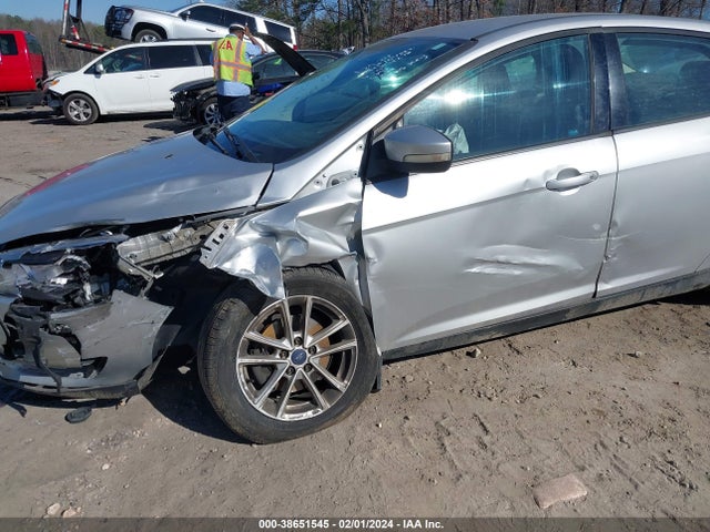 Ford FOCUS SE 2017 1FADP3F24HL264278 Image 6