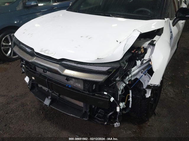 5XYK7CAF3PG072176 KIA Sportage X-pro