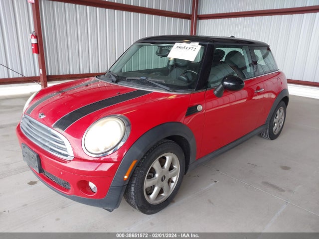 2010 MINI COOPER WMWMF3C54ATU78525 Photo 1