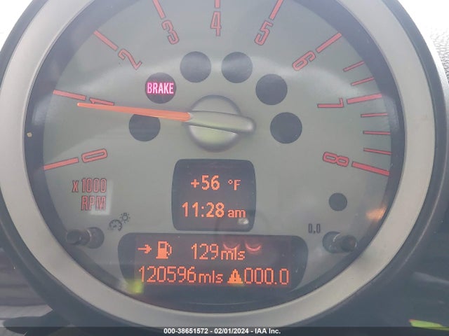 2010 MINI COOPER WMWMF3C54ATU78525 Photo 6