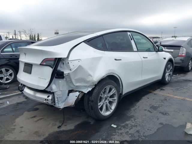 2021 TESLA MODEL Y 5YJYGAEE6MF180326 Photo 3