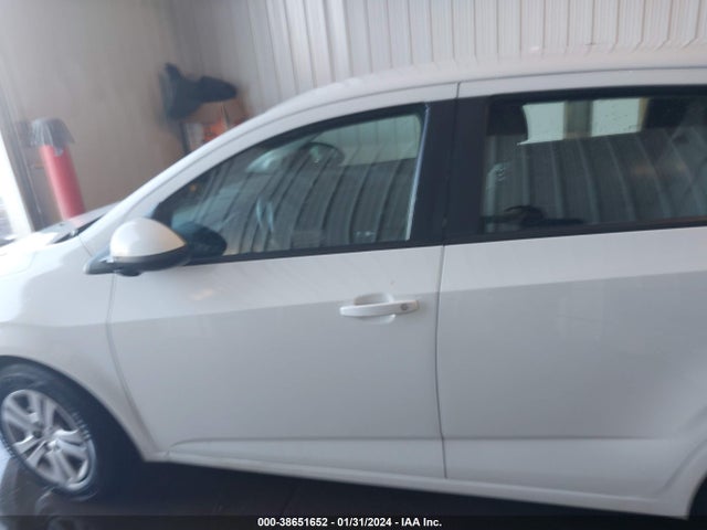 Chevrolet Sonic Lt Auto 2017 1G1JG6SG6H4153072 Image 14