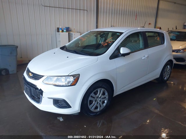 Chevrolet Sonic Lt Auto 2017 1G1JG6SG6H4153072 Image 2