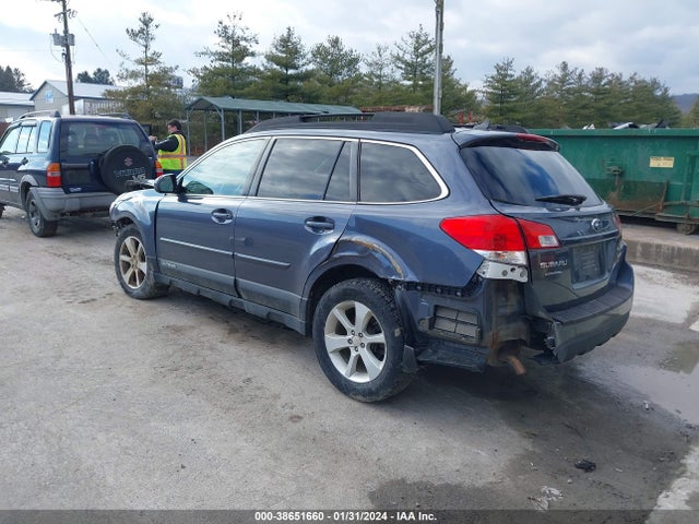 Subaru Outback 2.5i Premium 2014 4S4BRBCC7E3283272 Image 3