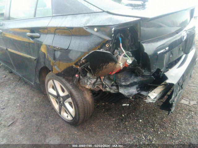 JTDKARFU1G3004197 Toyota Prius Three Touring