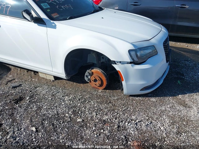 Chrysler 300 S 2015 2C3CCABG7FH767129 Image 6