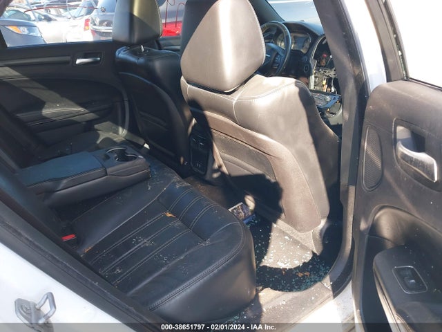 Chrysler 300 S 2015 2C3CCABG7FH767129 Image 8