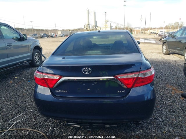 Toyota CAMRY XLE 2016 4T4BF1FKXGR549845 Image 17