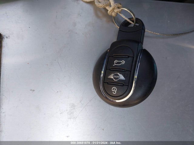 2016 MINI CLUBMAN WMWLN5C58G2E31011 Photo 10