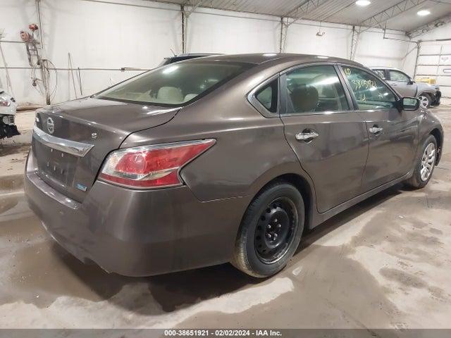 Nissan Altima 2.5 S 2014 1N4AL3AP3EC105412 Image 4