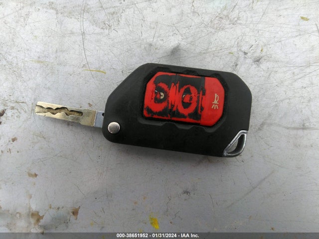 1C4HJXEG1KW552458 Jeep Wrangler Unlimited Sahara 4x4