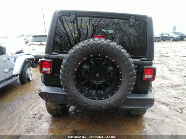 1C4HJXEG1KW552458 Jeep Wrangler Unlimited Sahara 4x4