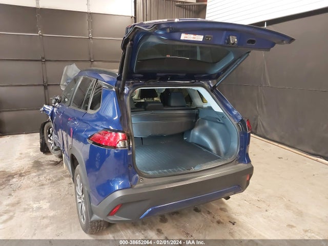 Toyota Corolla Cross Xle 2022 7MUDAABG5NV014095 Image 3