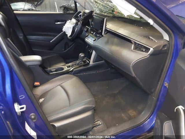 Toyota Corolla Cross Xle 2022 7MUDAABG5NV014095 Image 5