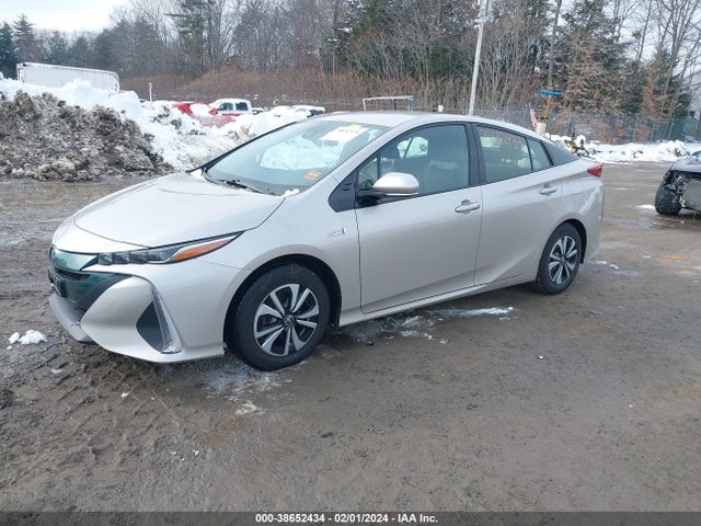 Toyota Prius Prime Premium 2018 JTDKARFP9J3077058 Image 2