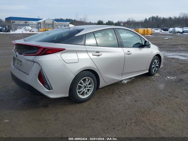 Toyota Prius Prime Premium 2018 JTDKARFP9J3077058 Image 4