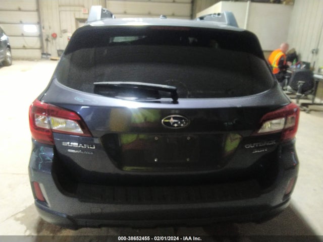 2015 SUBARU OUTBACK 3.6R LIMITED VIN: 4S4BSENC3F3270491