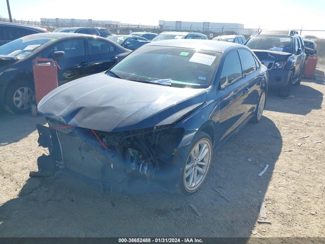 1VWAA7A31MC015403 Volkswagen Passat 2.0t S