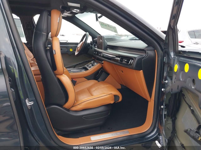 5LM5J9XC4MGL18989 Lincoln Aviator Black Label