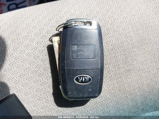 KIA Optima Lx 2017 5XXGT4L35HG150120 Image 11