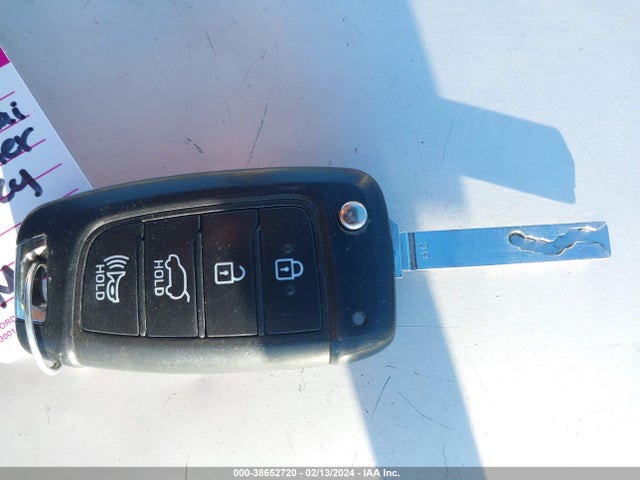 Hyundai Veloster 2.0 2019 KMHTG6AF1KU019923 Image 11