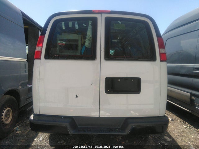 Chevrolet Express 2500 Work Van 2019 1GCWGAFP9K1268798 Image 16