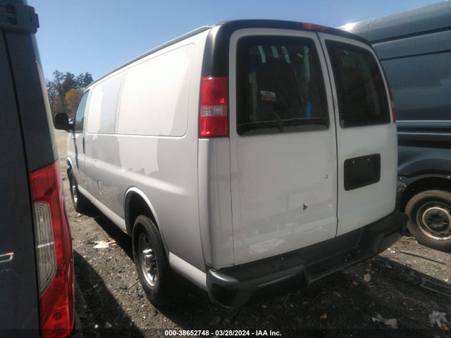 Chevrolet Express 2500 Work Van 2019 1GCWGAFP9K1268798 Image 3