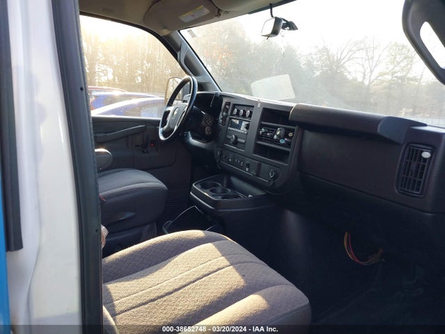 Chevrolet Express 2500 Work Van 2019 1GCWGAFP9K1268798 Image 5