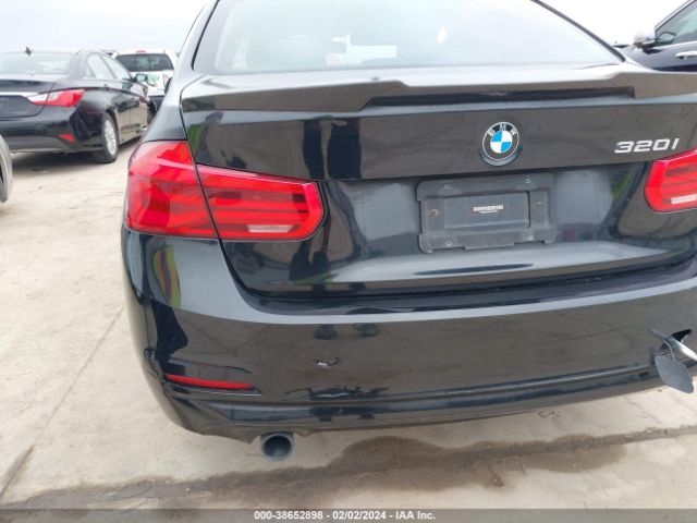WBA8A9C55GK617854 BMW 320i