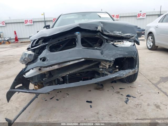 WBA8A9C55GK617854 BMW 320i