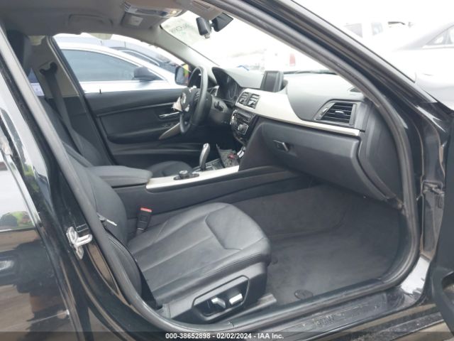 WBA8A9C55GK617854 BMW 320i