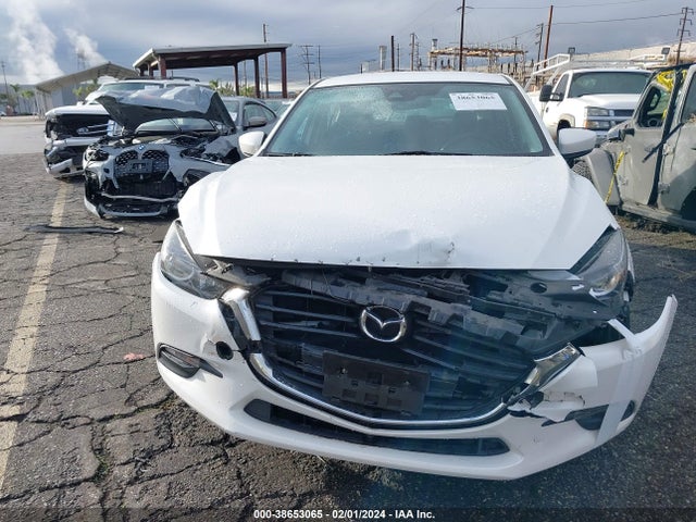 3MZBN1L38JM206040 Mazda Mazda3 Touring