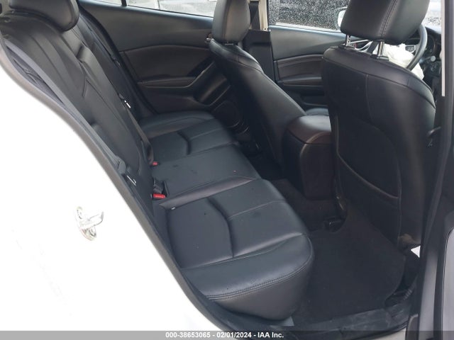 3MZBN1L38JM206040 Mazda Mazda3 Touring