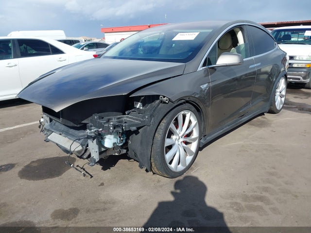 Tesla Model X 60d/p100d/p90d 2016 5YJXCAE44GFS00172 Image 2