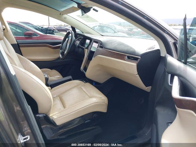 Tesla Model X 60d/p100d/p90d 2016 5YJXCAE44GFS00172 Image 5