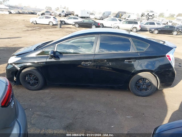 Toyota Prius Three 2015 JTDKN3DU4F1874380 Image 14