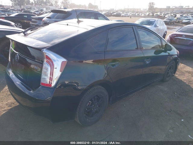 Toyota Prius Three 2015 JTDKN3DU4F1874380 Image 4