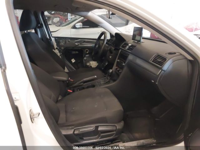 1VWAT7A32FC077602 Volkswagen Passat 1.8t S