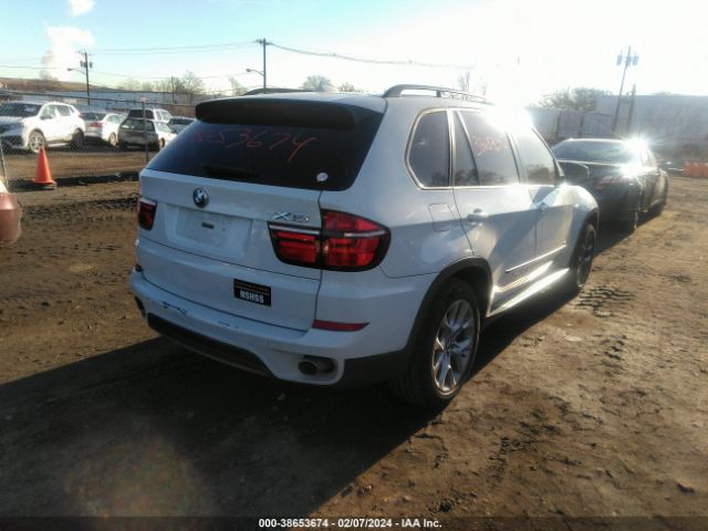2011 BMW X5 5UXZV4C58BL740628 Photo 3