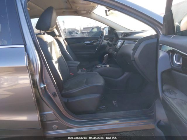 JN1BJ1CR5HW119826 Nissan Rogue Sport Sl