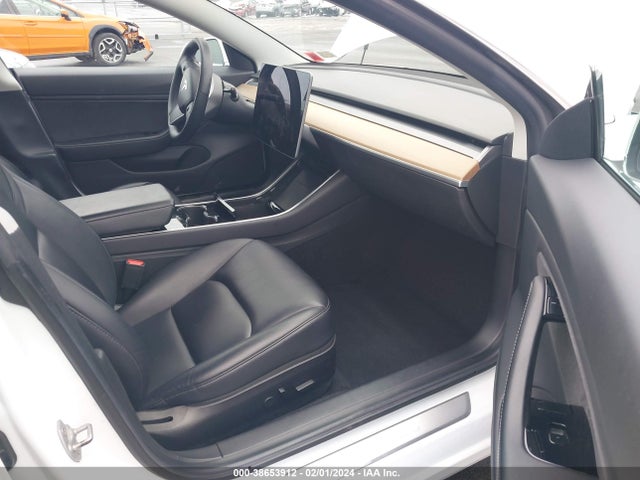 2019 TESLA MODEL 3 5YJ3E1EB0KF451447 Photo 4