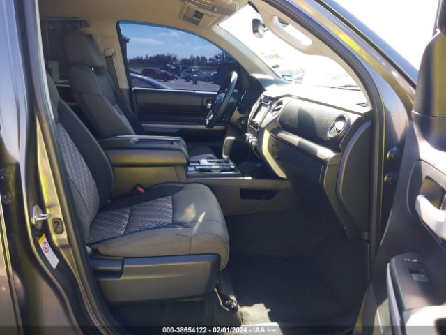 5TFDW5F14JX712355 Toyota Tundra Sr5 5.7l V8