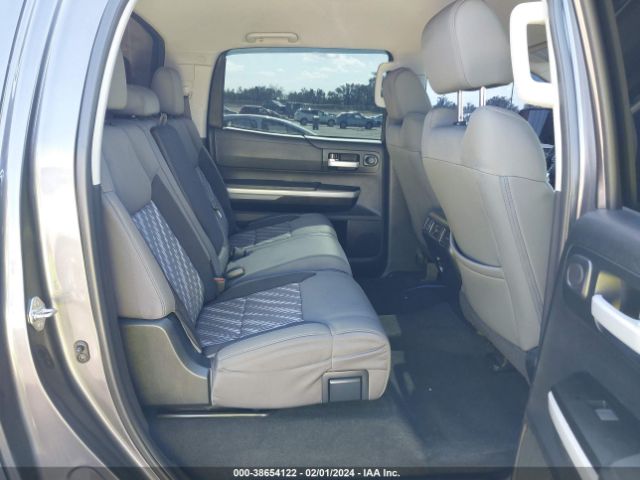 5TFDW5F14JX712355 Toyota Tundra Sr5 5.7l V8