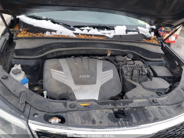 2015 KIA SORENTO LX V6 VIN: 5XYKT4A76FG576942