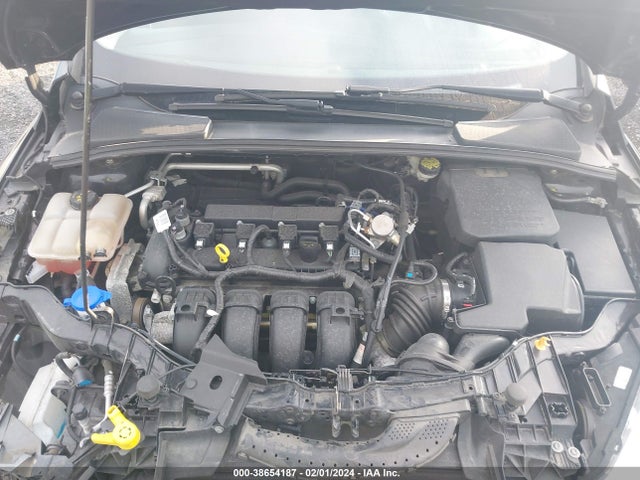 Ford FOCUS SE 2016 1FADP3F22GL345388 Image 10