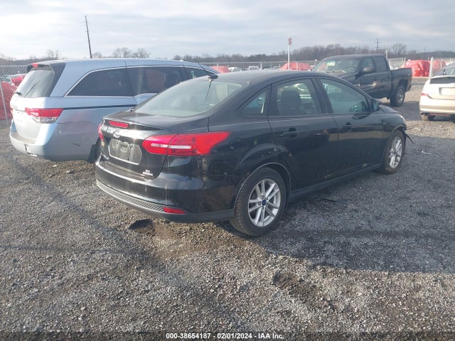 Ford FOCUS SE 2016 1FADP3F22GL345388 Image 4