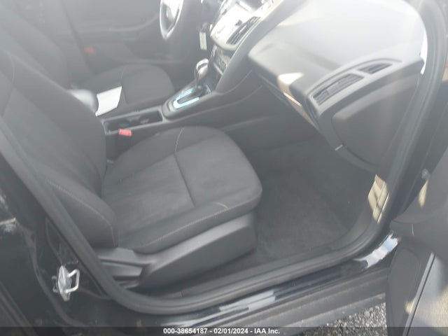 Ford FOCUS SE 2016 1FADP3F22GL345388 Image 5