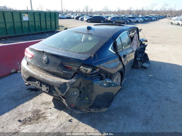 W04GP6SX2J1123456 Buick Regal Sportback Essence