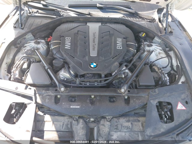 WBAYA8C56ED825060 BMW 750i