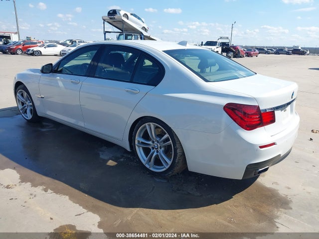 WBAYA8C56ED825060 BMW 750i